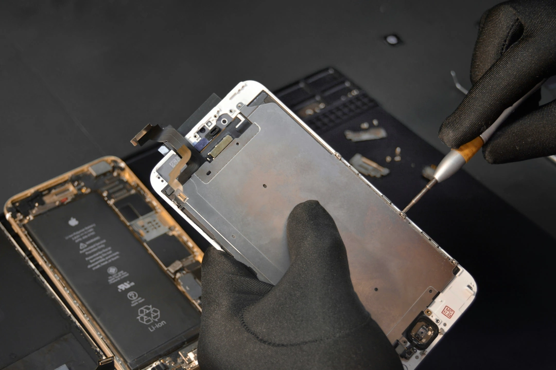 telephone-screen-repair-lizard-cases-llc telephone-screen-repair-lizard-cases-llc